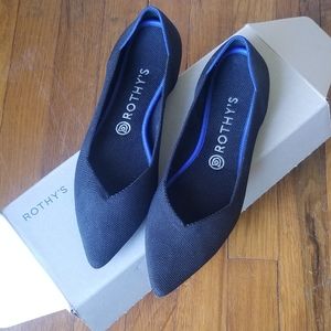 Rothys black point flats